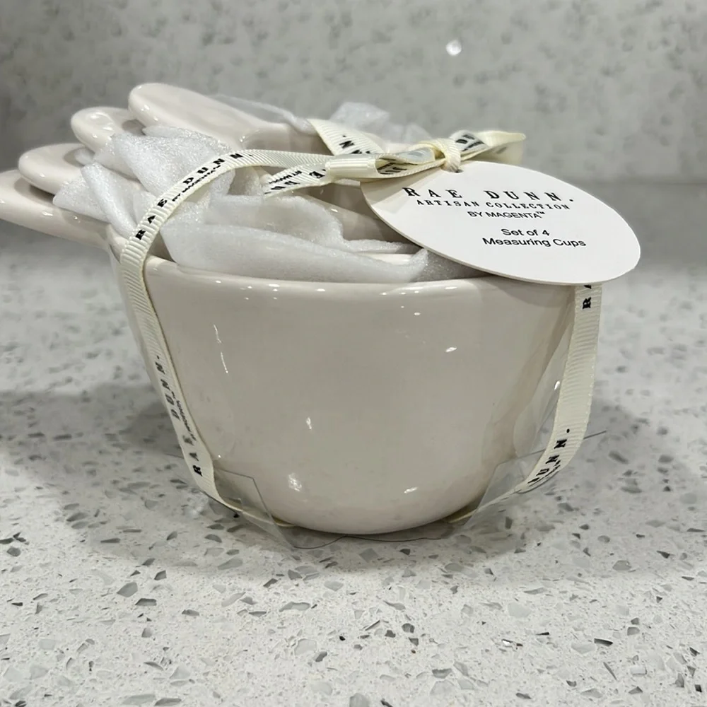 New Rae Dunn Set of 4 Measuring Cups - Picture 2 of 8